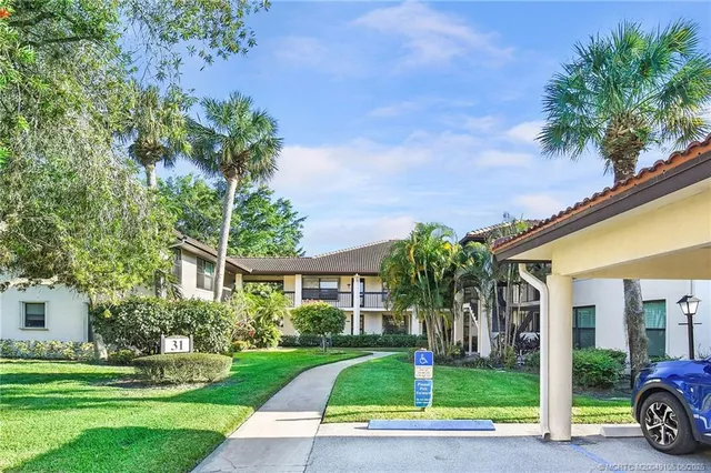 $199,999 | 31 Southwest South River Drive, Unit 106, Stuart, FL 34997