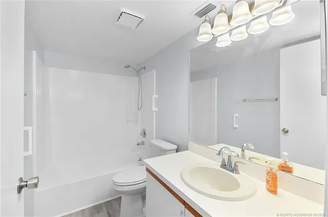 $199,999 | 31 Southwest South River Drive, Unit 106, Stuart, FL 34997