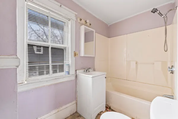 $199,900 | 9 Jefferson Street, Augusta, ME 04330