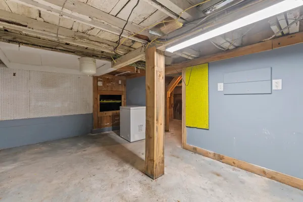 $199,900 | 9 Jefferson Street, Augusta, ME 04330