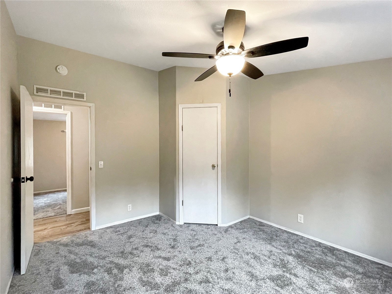122 Cedar Springs Road Chehalis, WA 98532 - Photo 20 of 40 a view of an empty room