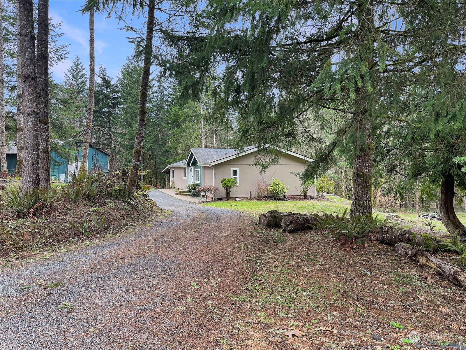 122 Cedar Springs Road Chehalis, WA 98532 - Photo 38 of 40 a view of a house with a yard