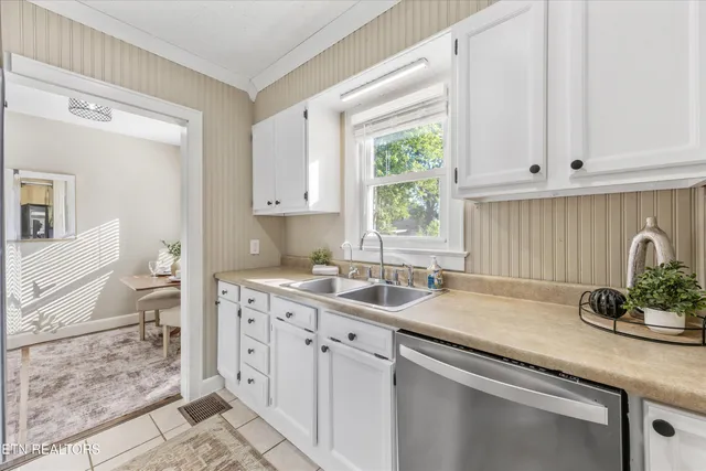 $299,000 | 6104 Manchester Road, Knoxville, TN 37920