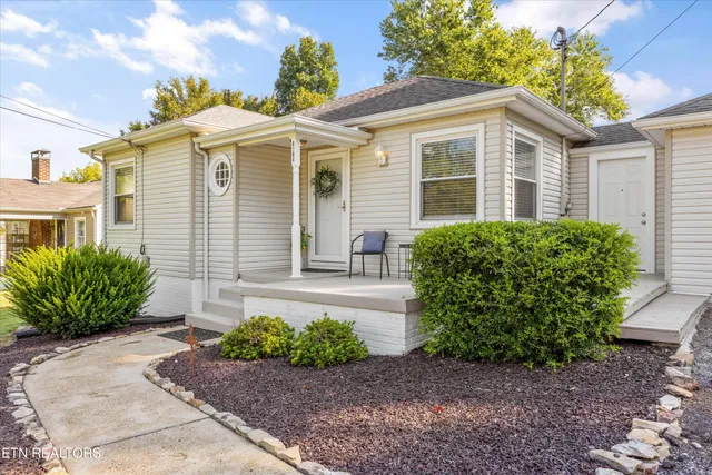 $299,000 | 6104 Manchester Road, Knoxville, TN 37920