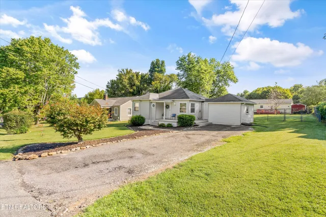 $299,000 | 6104 Manchester Road, Knoxville, TN 37920