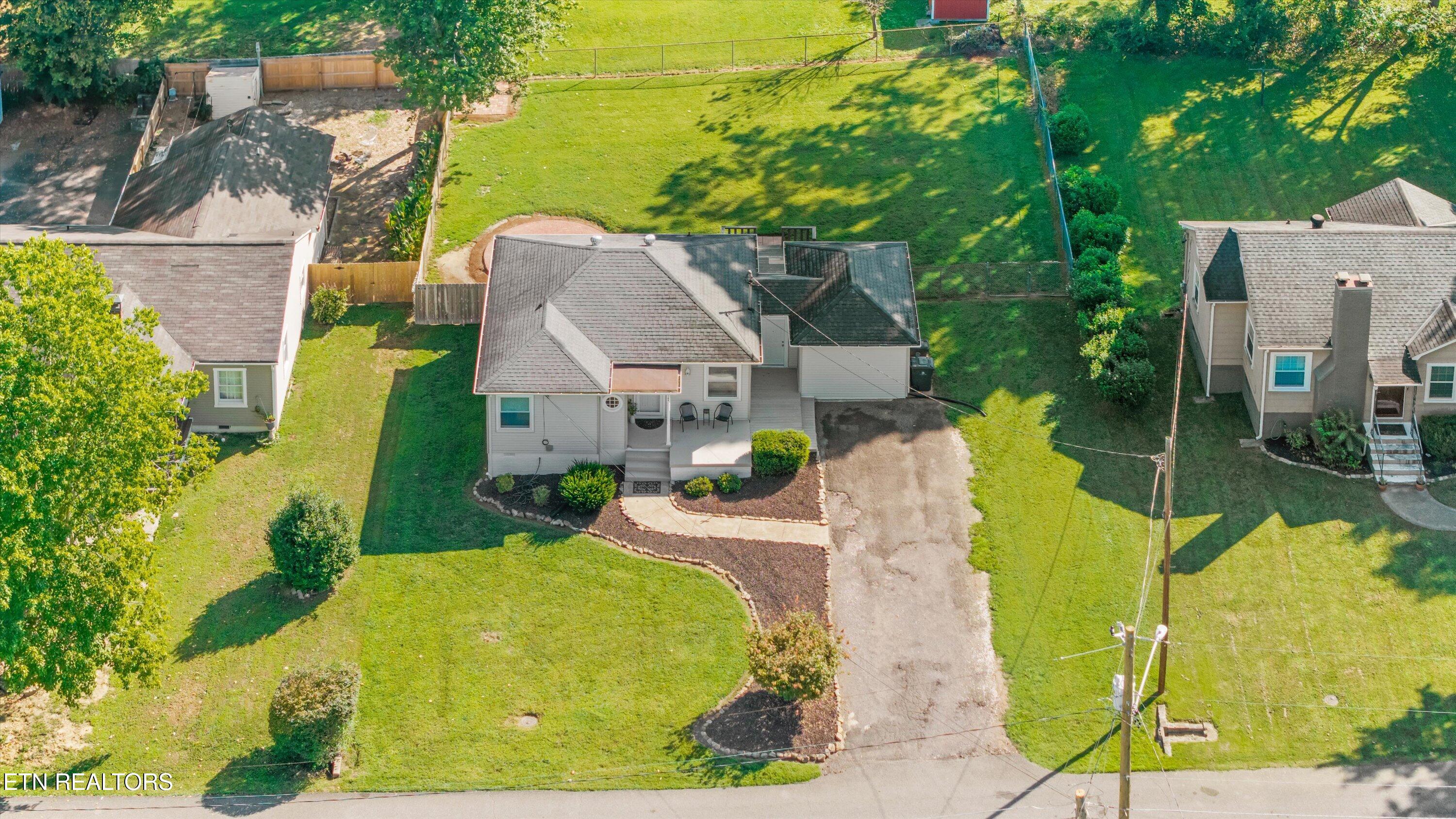 6104 Manchester Road Knoxville, TN 37920 - Photo 5 of 43 37-6104 Manchester Rd 039