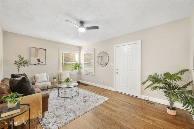 $299,000 | 6104 Manchester Road, Knoxville, TN 37920