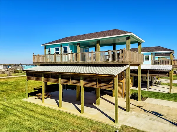$239,000 | 109 Ocean Tide Drive, Crystal Beach, TX 77650