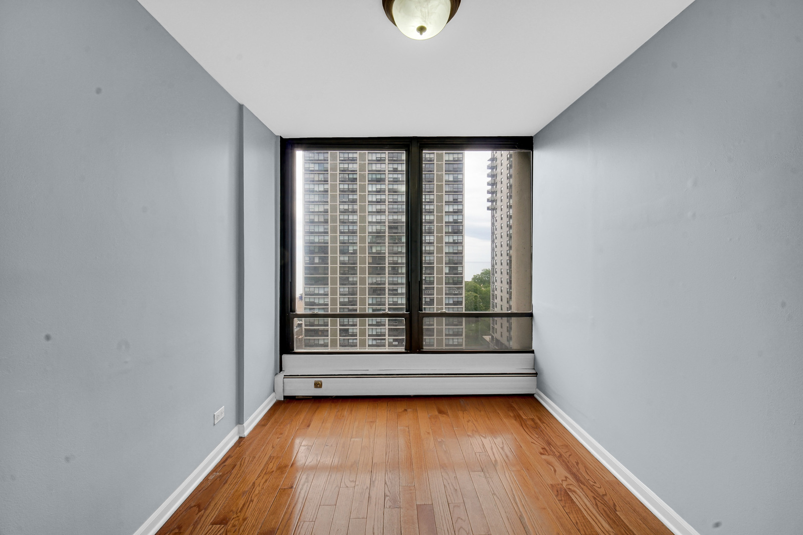 5740 North Sheridan Road, Unit 11A Chicago, IL 60660 - Photo 14 of 20