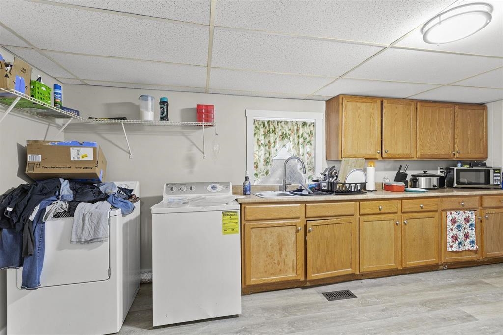 383 Manchester Street Manchester, NH 03103 - Photo 6 of 31