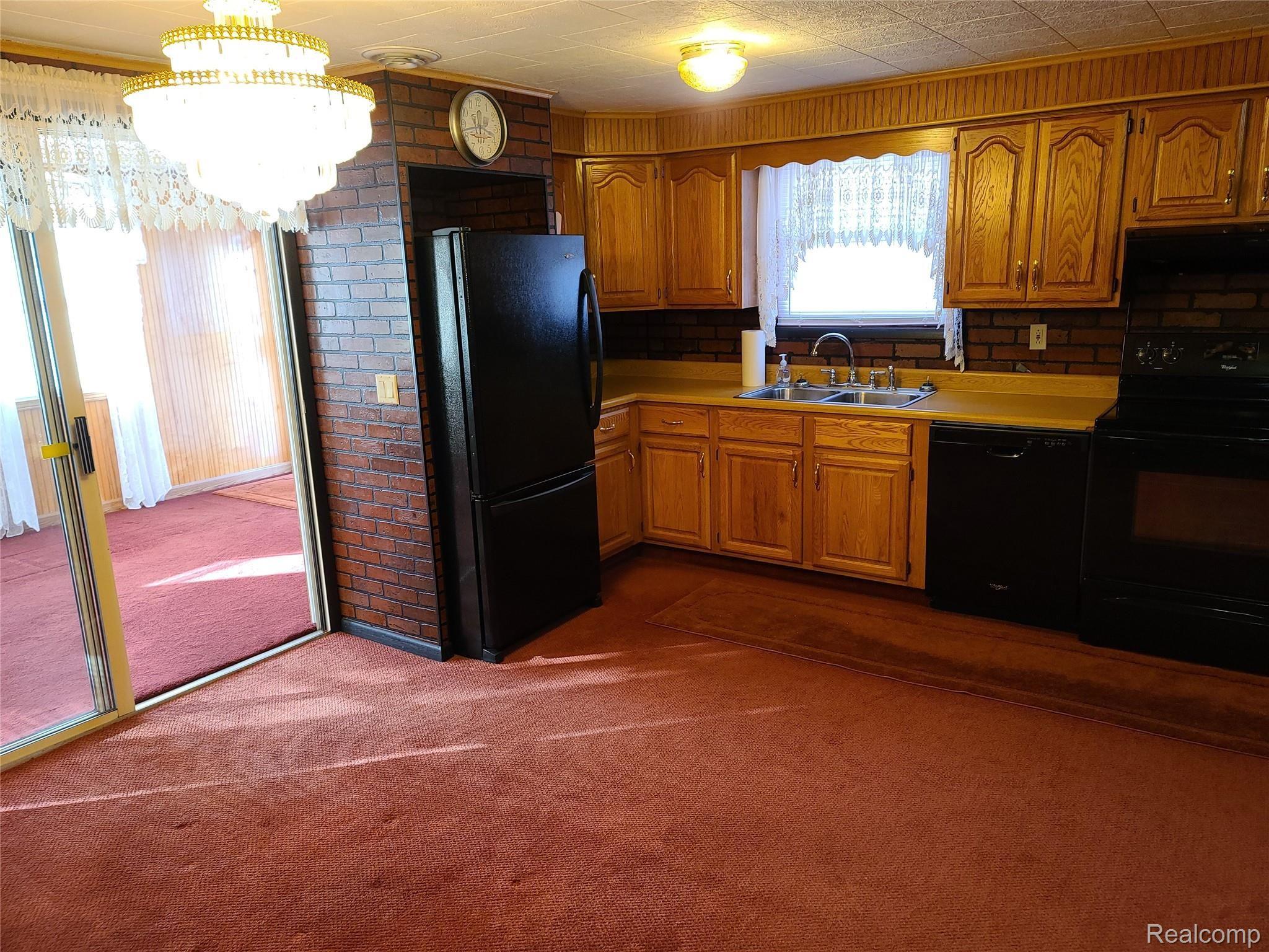 6974 South State Road Bancroft, MI 48414 - Photo 24 of 28 Kitchen 4.jpg