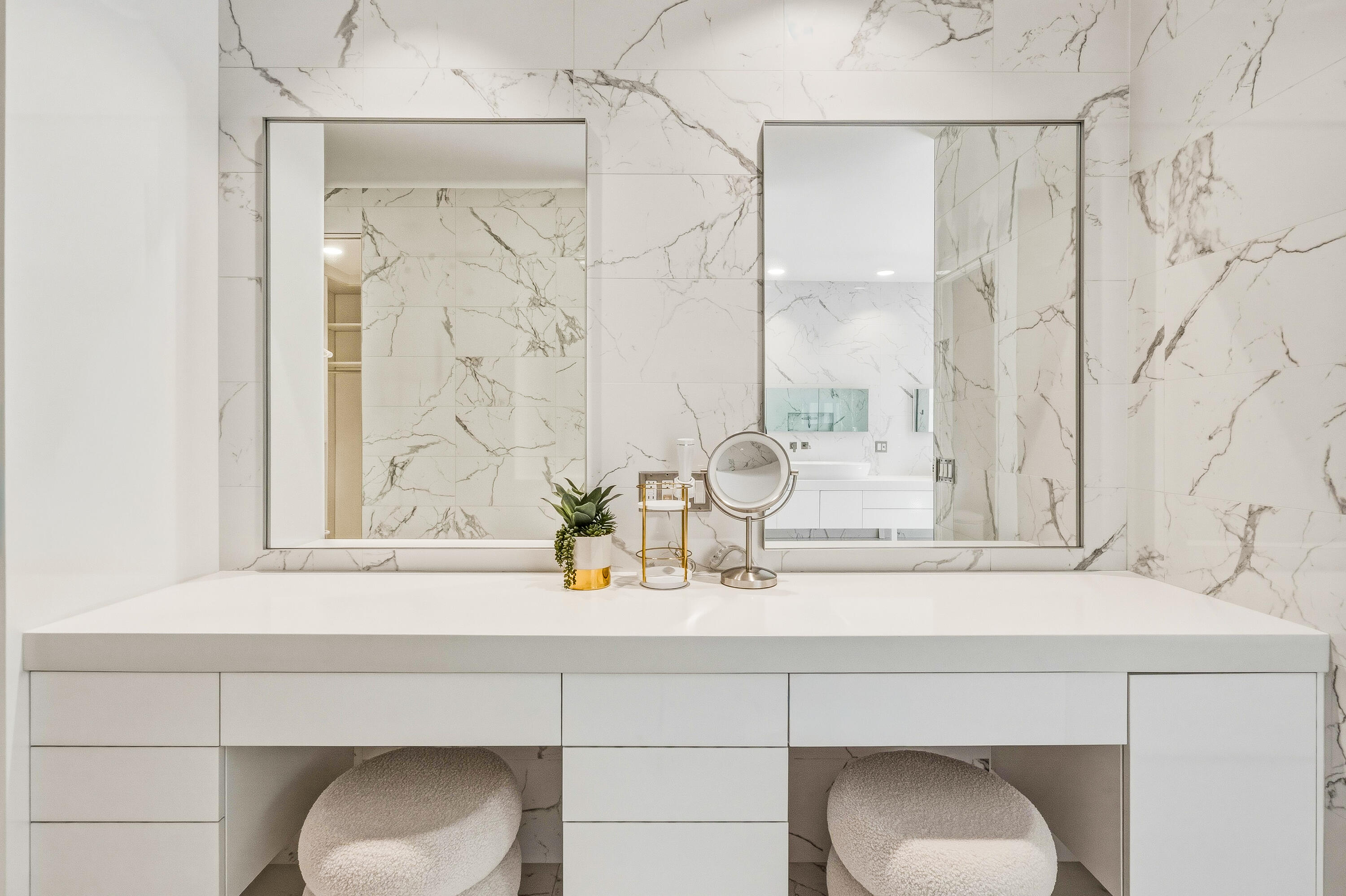 70288 Pecos Road Rancho Mirage, CA 92270 - Photo 41 of 69 a bathroom with a sink and a mirror
