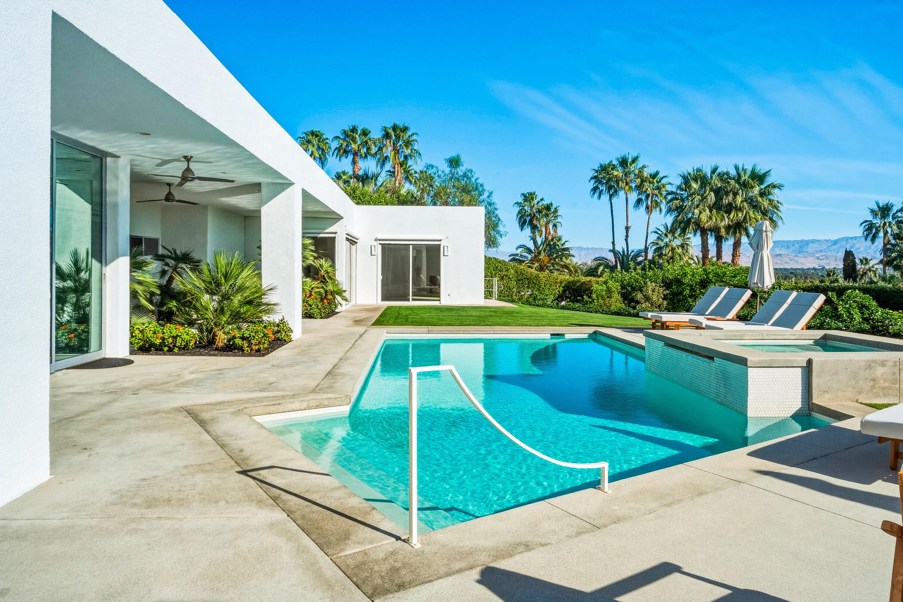 70288 Pecos Road Rancho Mirage, CA 92270 - Photo 51 of 69 a view of a house with a yard