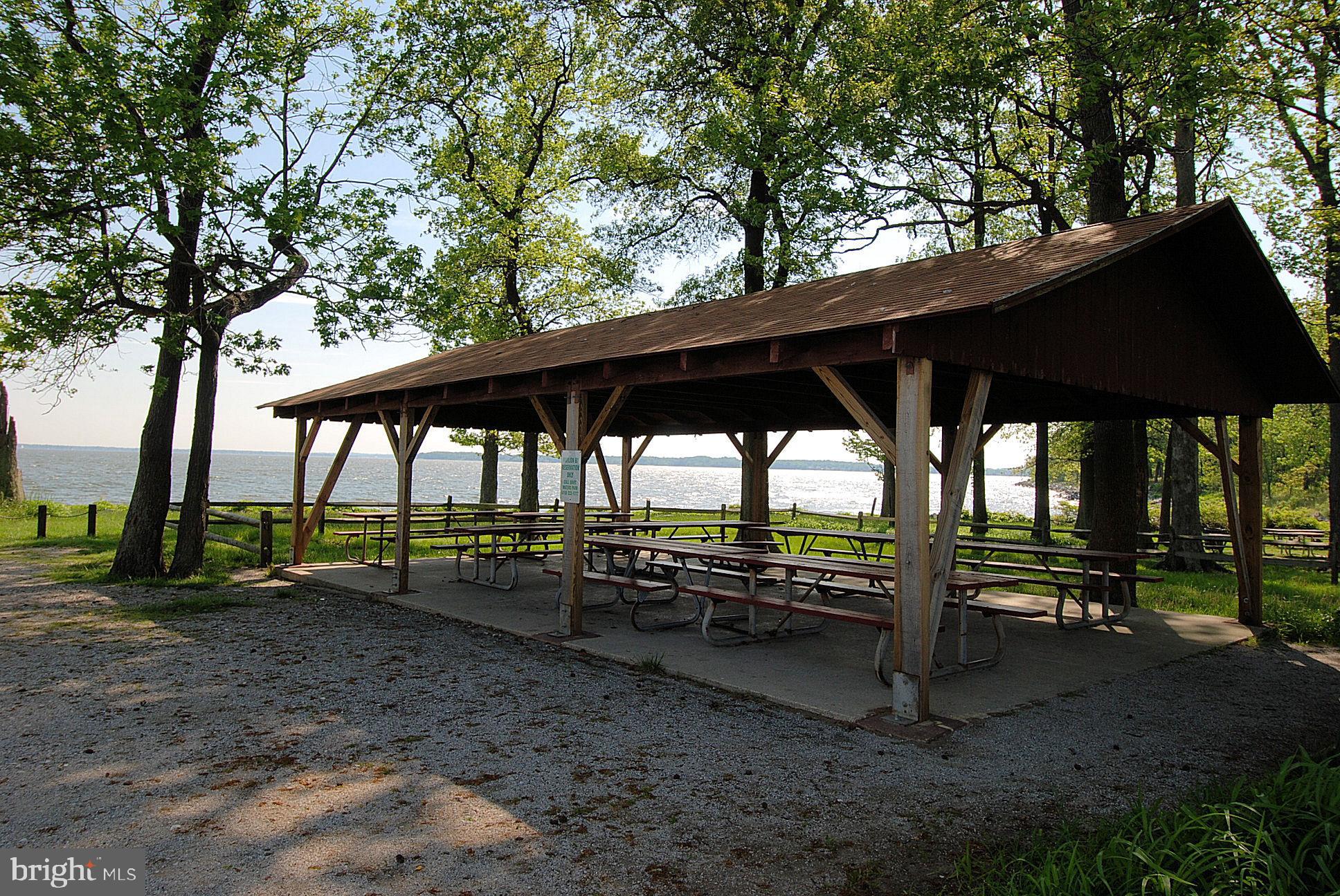 3736 Thomas Point Road Annapolis, MD 21403 - Photo 48 of 49 Park common area