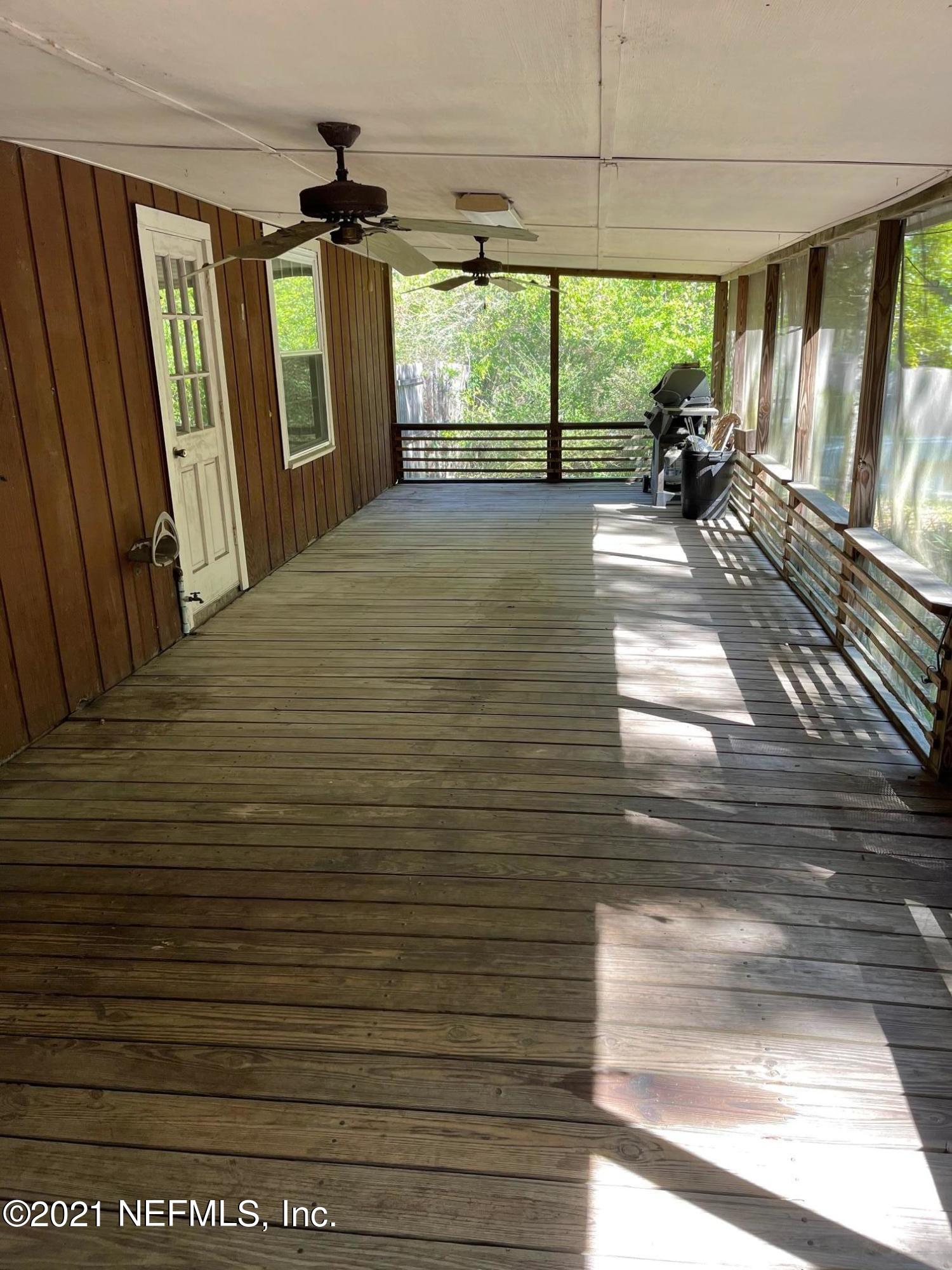 335 Wesley Road Green Cove Springs, FL 32043 - Photo 19 of 39 Real wood deck