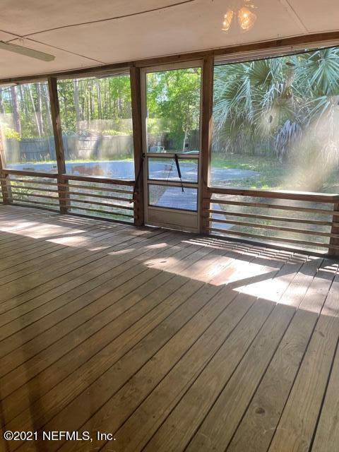 335 Wesley Road Green Cove Springs, FL 32043 - Photo 21 of 39 Deck looking to backyard