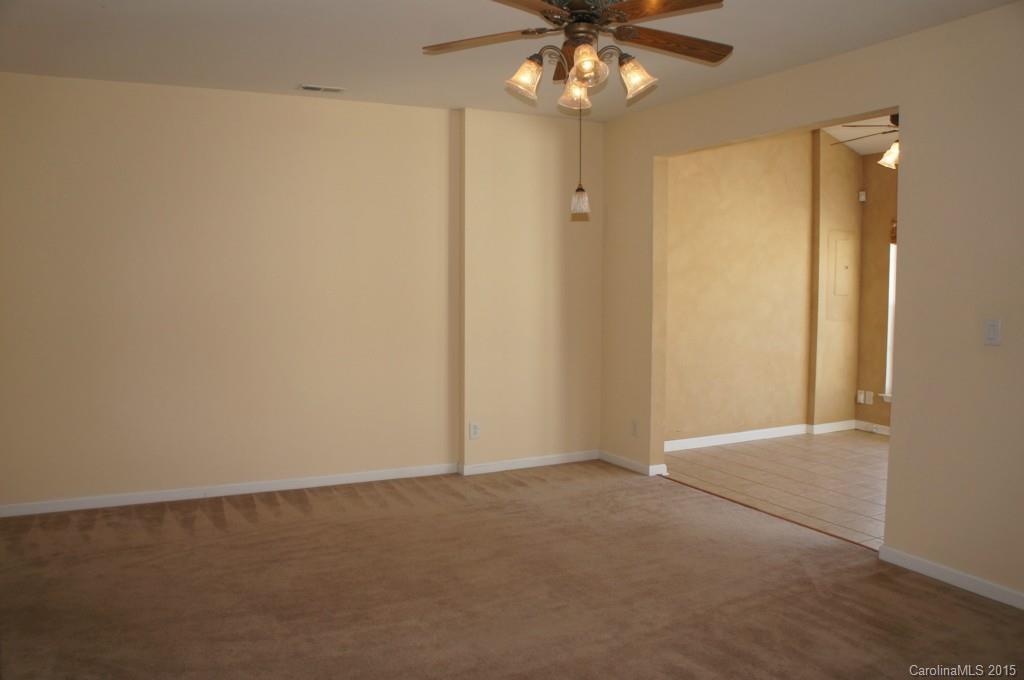 4972 Prosperity Ridge Road, Unit 4972 Charlotte, NC 28269 - Photo 8 of 13 Gallery Image 8