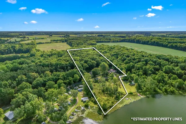 $879,900 | 5211 Long Lake Road, Reading, MI 49274