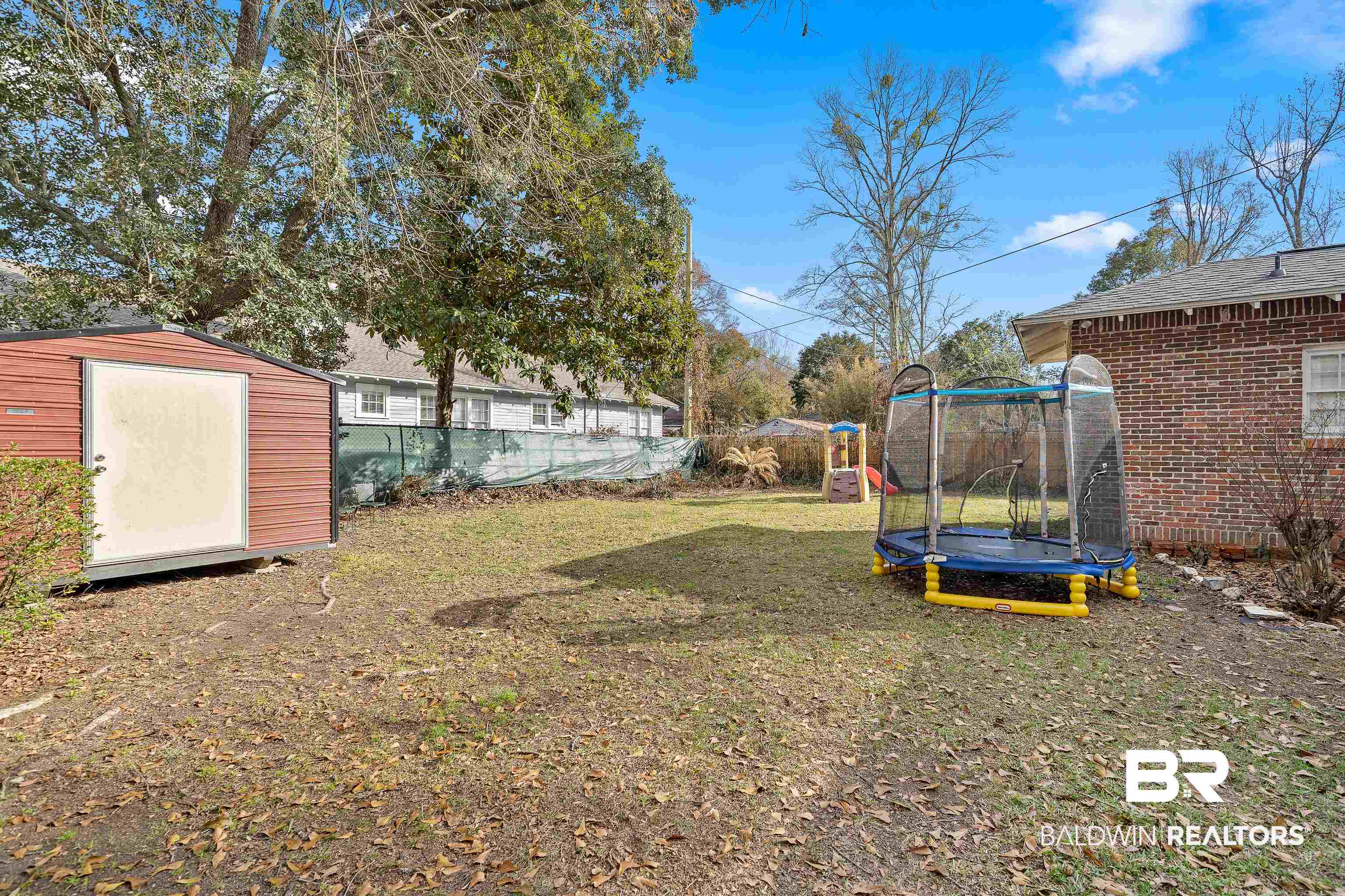 111 Macy Place Mobile, AL 36604 - Photo 29 of 35 So much space!
