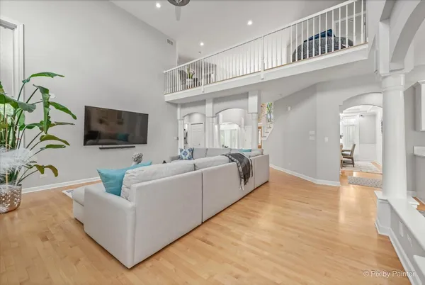 $989,000 | 402 Meadow Ridge Lane, Prospect Heights, IL 60070