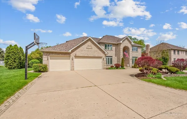 $989,000 | 402 Meadow Ridge Lane, Prospect Heights, IL 60070