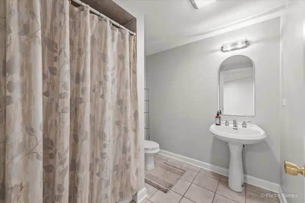 $989,000 | 402 Meadow Ridge Lane, Prospect Heights, IL 60070