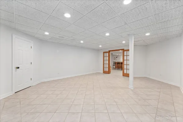 $989,000 | 402 Meadow Ridge Lane, Prospect Heights, IL 60070