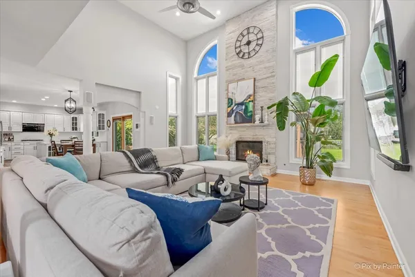 $989,000 | 402 Meadow Ridge Lane, Prospect Heights, IL 60070