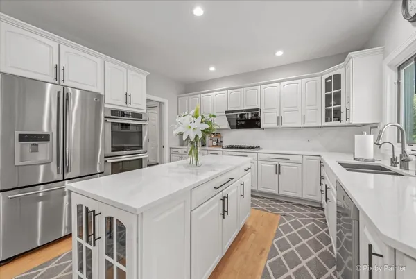 $989,000 | 402 Meadow Ridge Lane, Prospect Heights, IL 60070