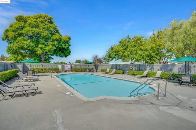 $175,888 | 154 Santa Teresa, San Leandro, CA 94579