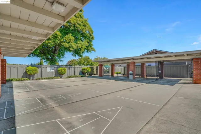 $175,888 | 154 Santa Teresa, San Leandro, CA 94579