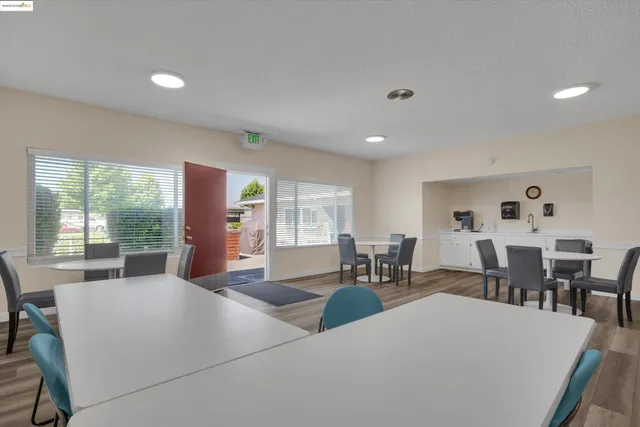 $175,888 | 154 Santa Teresa, San Leandro, CA 94579