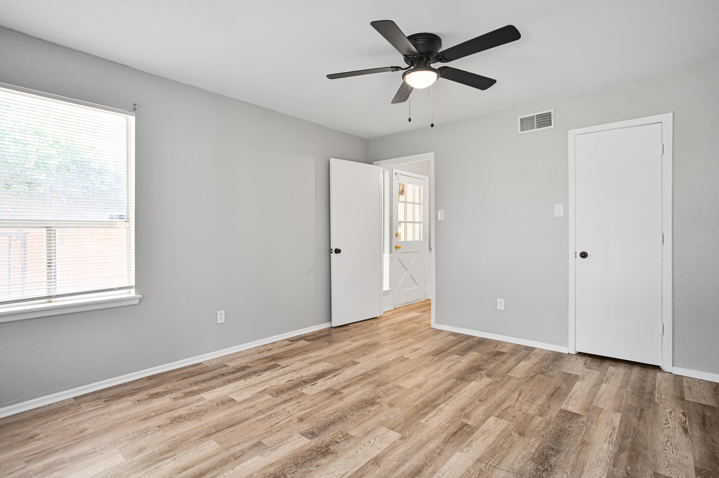 5019 27th Street Lubbock, TX 79407 - Photo 17 of 40 DSC_3599