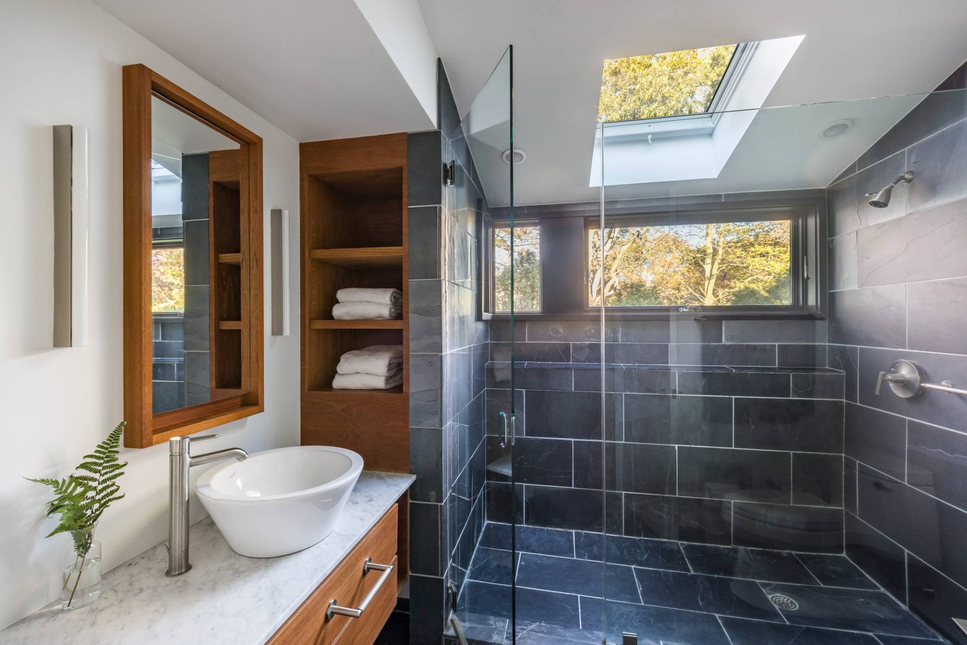 55 Bluff Point Road Sag Harbor, NY 11963 - Photo 21 of 27 Gallery Image 21