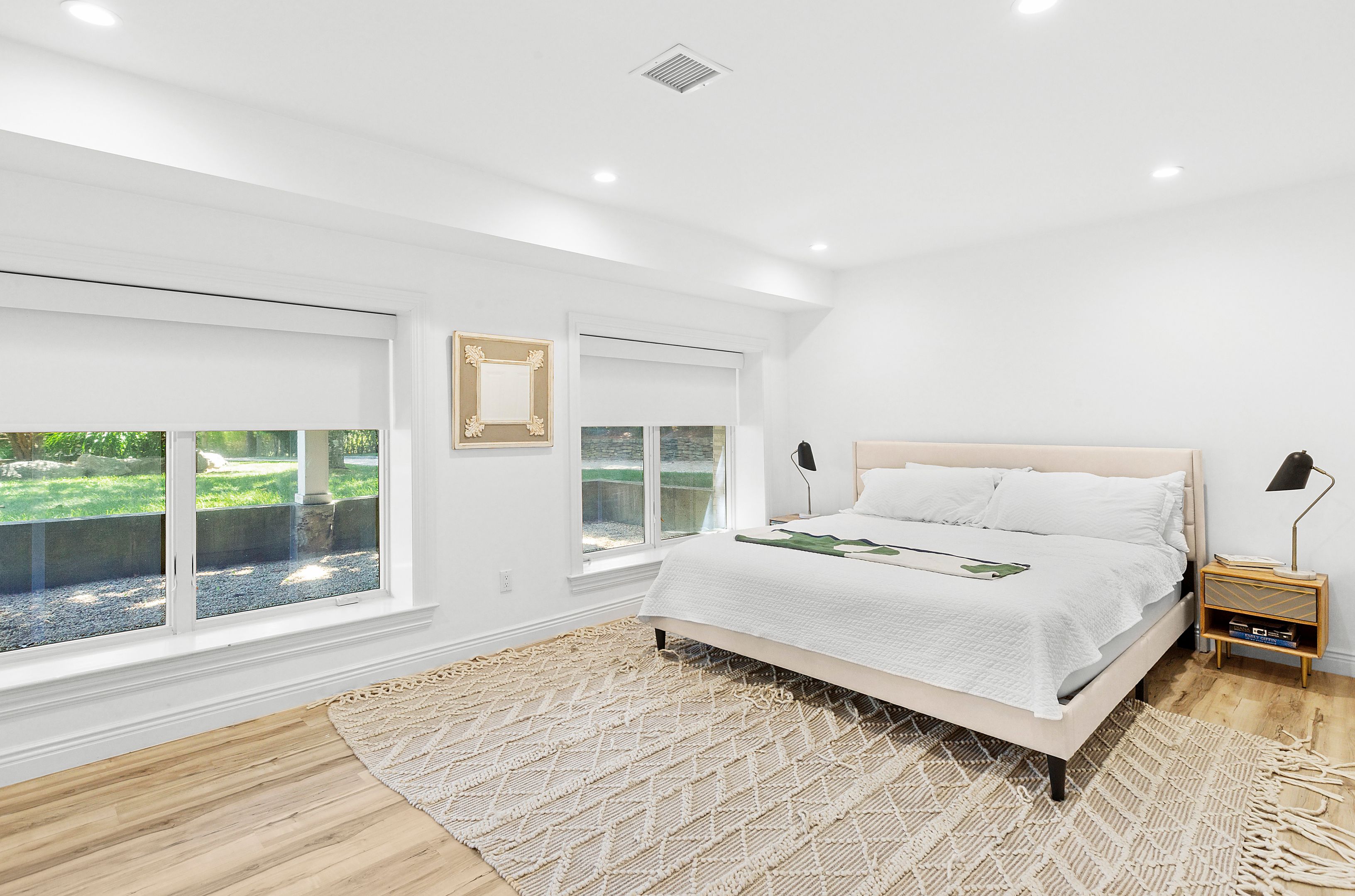 141 Middle Pond Road Southampton, NY 11968 - Photo 22 of 37