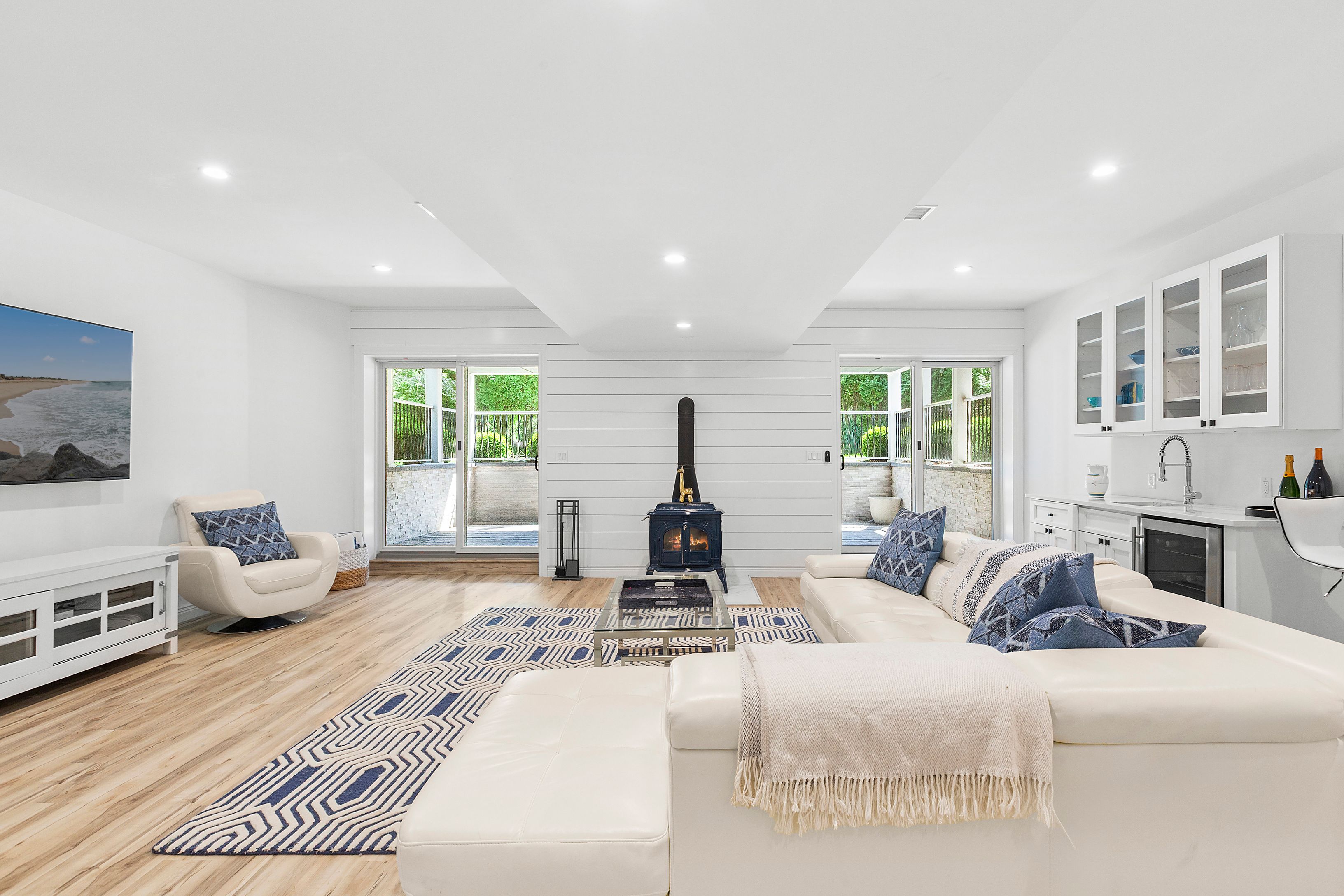 141 Middle Pond Road Southampton, NY 11968 - Photo 28 of 37