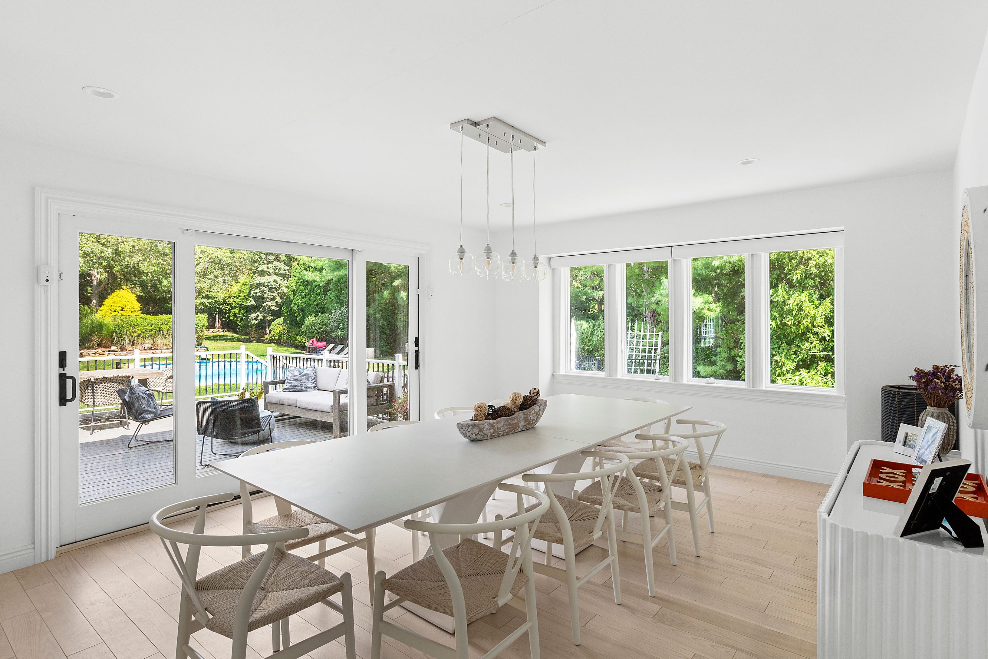 141 Middle Pond Road Southampton, NY 11968 - Photo 10 of 37