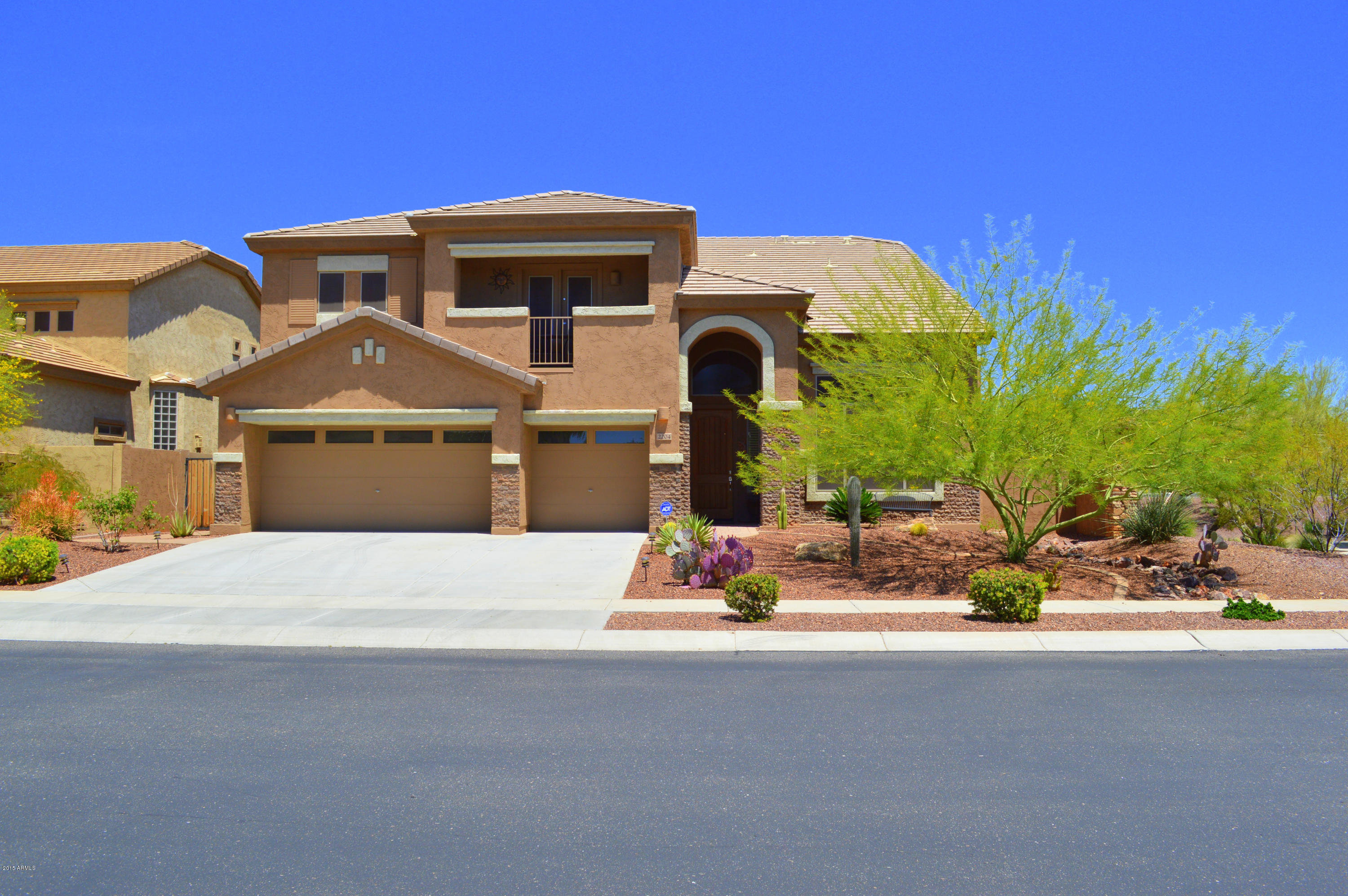2204 West Apache Rain Road Phoenix, AZ 85085 - Photo 2 of 48 DSC_0774