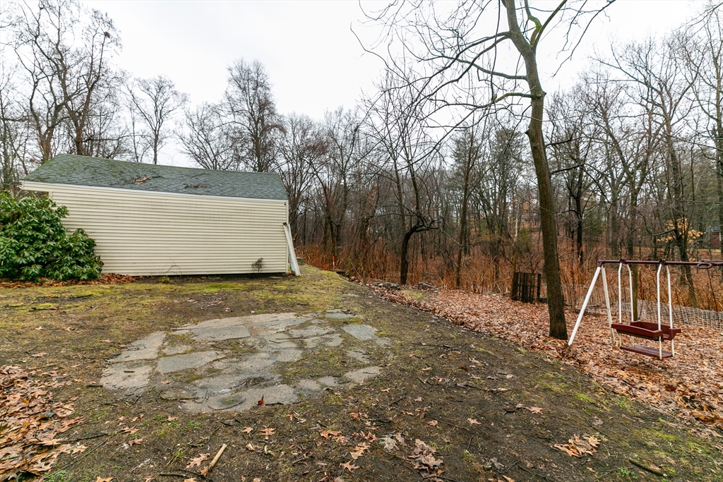 195 Riverton Road Springfield, MA 01109 - Photo 41 of 42 a view of backyard and tree