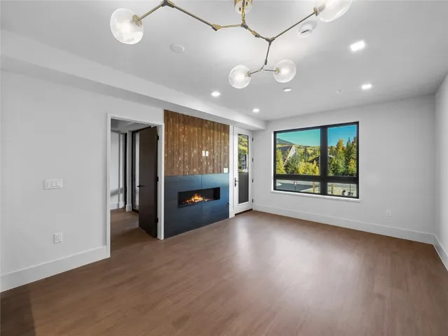 a view of kitchen with an oven
