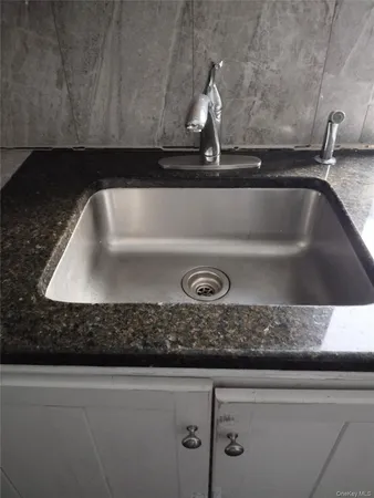 $2,400 | 15 Hoffman Avenue, Unit 2, Poughkeepsie, NY 12603