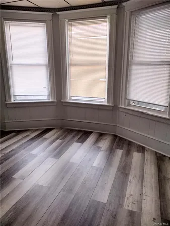 $2,400 | 15 Hoffman Avenue, Unit 2, Poughkeepsie, NY 12603