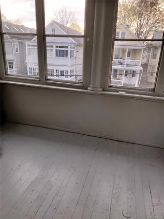 $2,400 | 15 Hoffman Avenue, Unit 2, Poughkeepsie, NY 12603