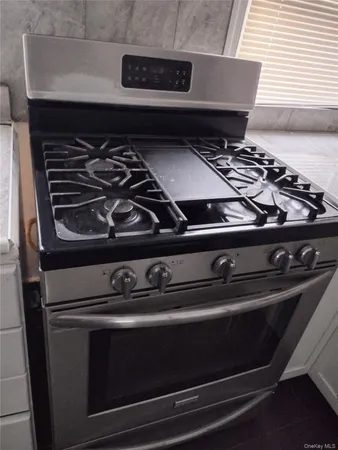 $2,400 | 15 Hoffman Avenue, Unit 2, Poughkeepsie, NY 12603