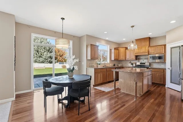 $925,000 | 17211 East Rosemont Lane, Greenacres, WA 99016