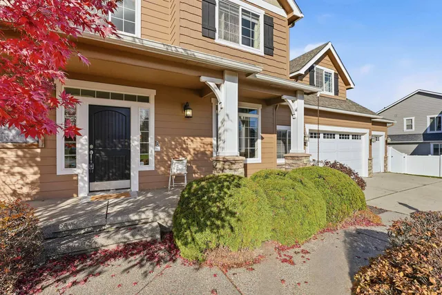 $925,000 | 17211 East Rosemont Lane, Greenacres, WA 99016