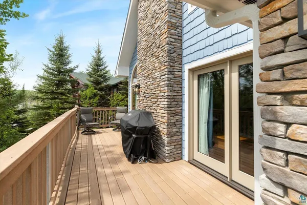 $865,000 | 116 Eagle Pointe Road, Coleraine, MN 55722