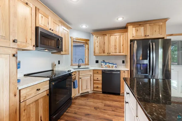 $865,000 | 116 Eagle Pointe Road, Coleraine, MN 55722