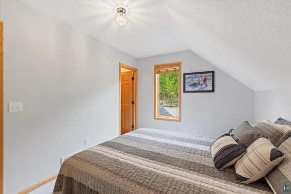 $865,000 | 116 Eagle Pointe Road, Coleraine, MN 55722