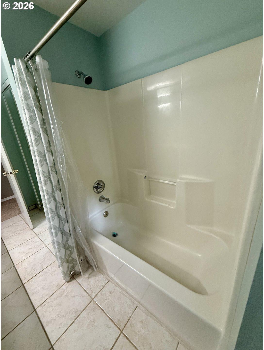 37480 Dubarko Road Sandy, OR 97055 - Photo 7 of 23 Bathroom